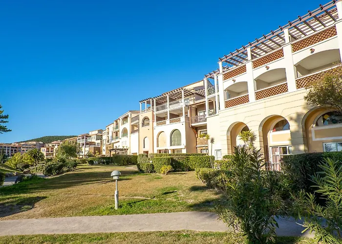 Apartament Village Cap Esterel - Le Village-81 By Interhome
