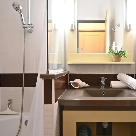 Appartamento Village Cap Esterel - Le Village-81 By Interhome
