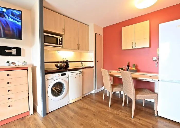 Village Cap Esterel - Le Village-81 By Interhome Сен-Рафаэль