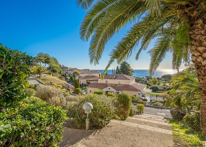 Village Cap Esterel - Le Village-81 By Interhome Апартаменты *