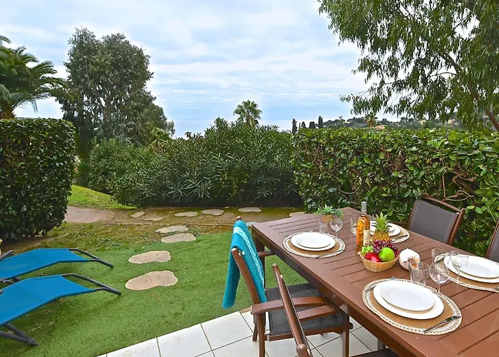 Village Cap Esterel - Le Village-81 By Interhome * Сен-Рафаэль